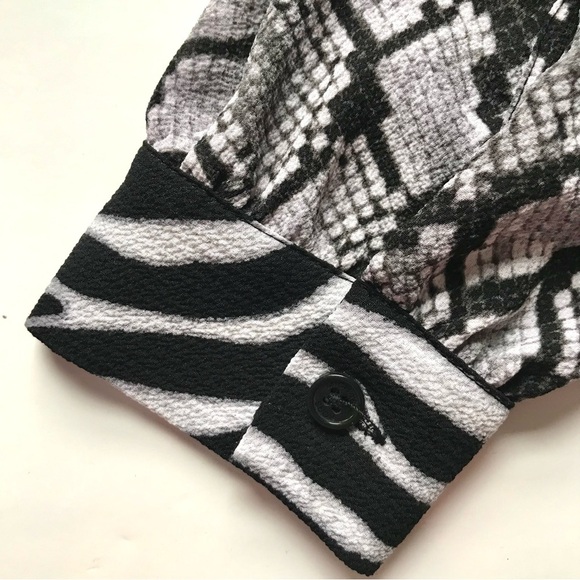 MICHAEL Michael Kors XS Snake Print Keyhole Neck Black & Gray Long Sleeve Blouse - Picture 7 of 14